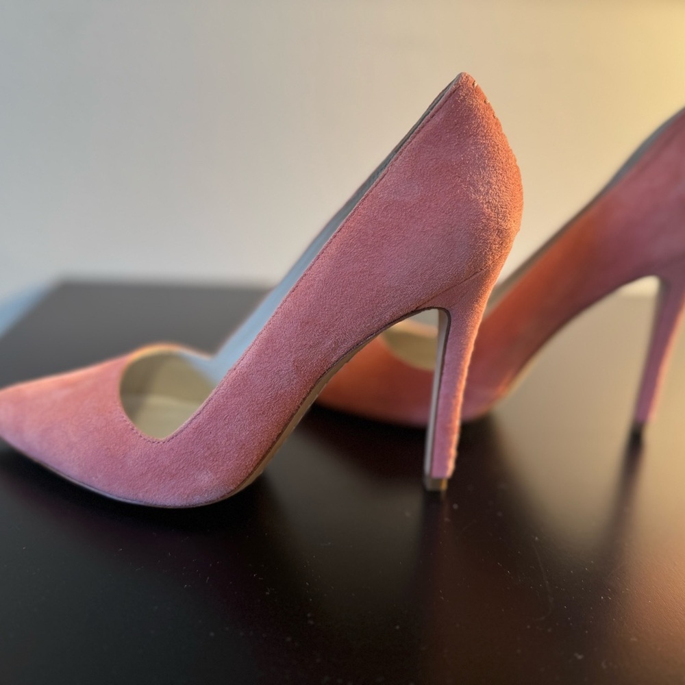 Alice + Olivia Pink Icing Fine Suede Heels Classic Pumps - Picture 3 of 6